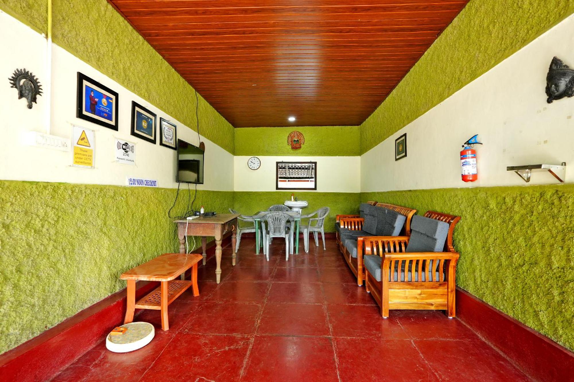 Leisure Homestay - Pool, Boating, Zipline, Home Food, Estate Chikmagalūr Eksteriør bilde